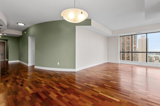 Foto del edificio - 100 3rd Ave S