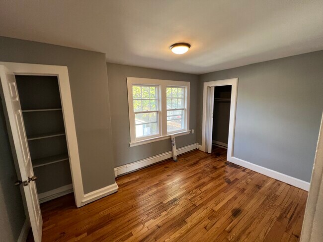 Building Photo - 1049 Woolley Ave
