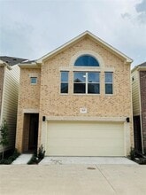 Building Photo - 11609 Main Cypress Dr