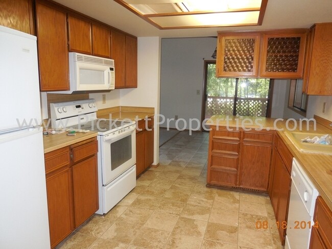 Foto del edificio - Large 3+ Bedroom off Bangor