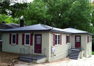 Building Photo - 2027 Oakview Rd SE