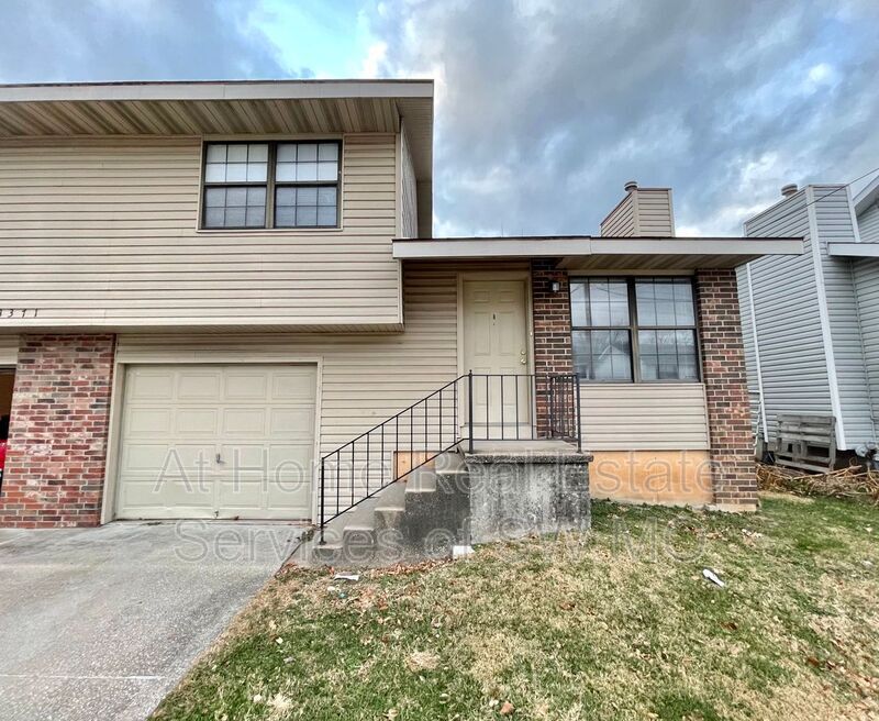 3371 S Farm Rd 135 Unit B, Springfield, MO 65807 Condo for Rent in