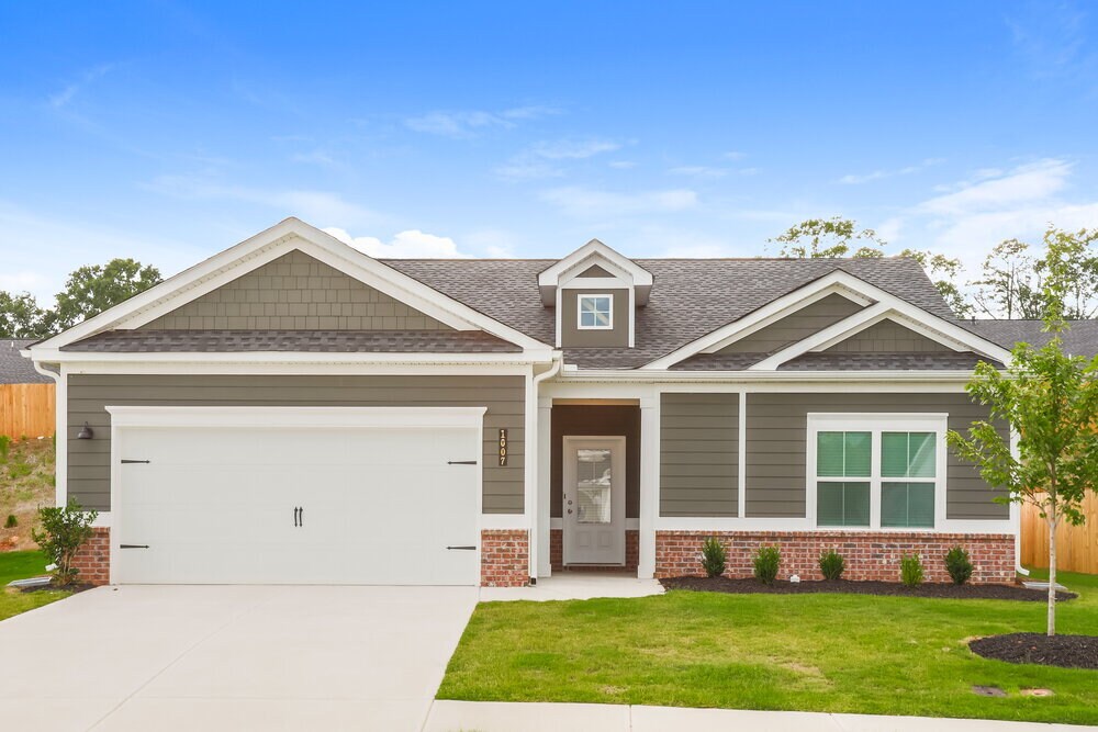 Foto principal - 1007 Stone Creek Ln
