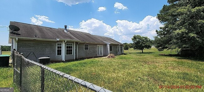 Foto del edificio - 311 Snapping Shoals Rd