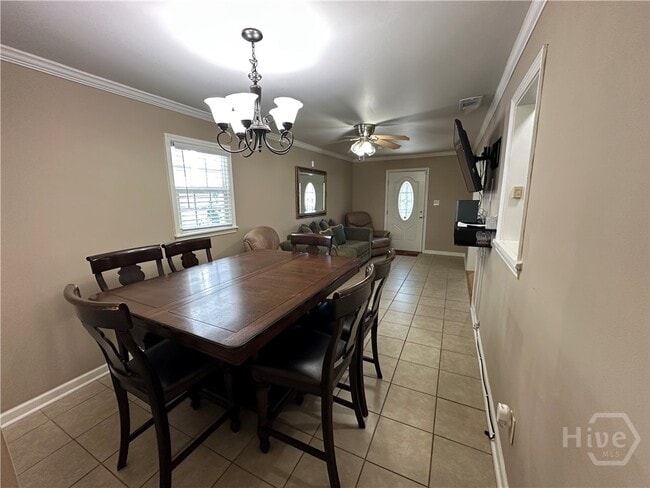 Building Photo - 625 E 34th St