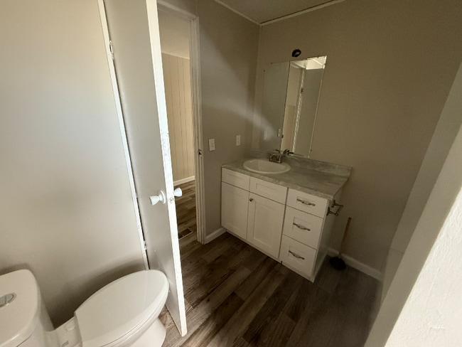 Foto del edificio - 80 Redwood Ln