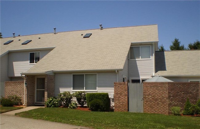 Building Photo - 1013 Williamsburg Cir