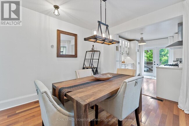 Photo du bâtiment - 7 Norway Ave