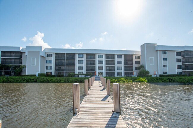 Building Photo - 3525 S Ocean Blvd