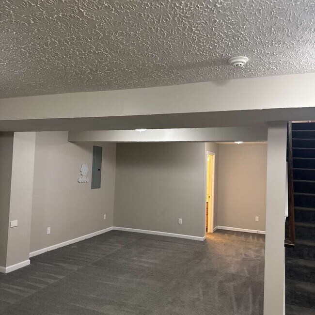 Foto del edificio - 2059 Matt Way