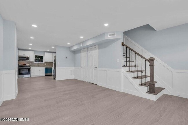 Building Photo - 131 Briar Mills Dr