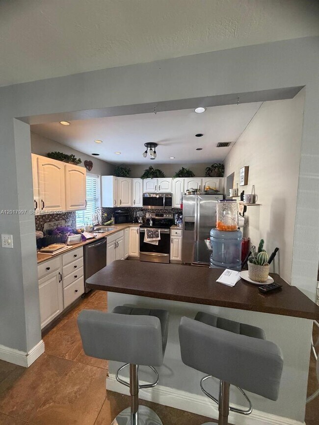 Foto del edificio - 621 SW 71st Terrace