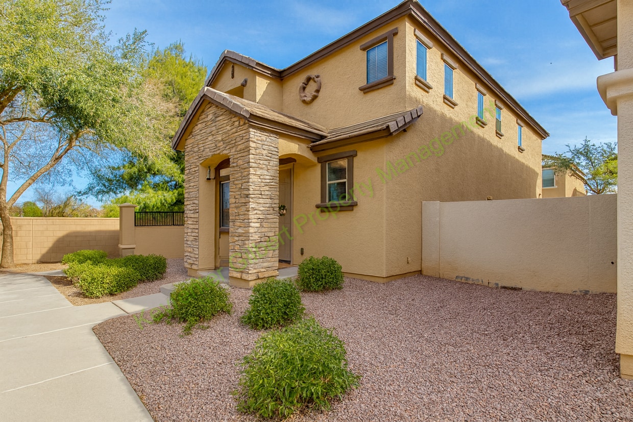 Modern Gilbert Home with Open Floor Plan & Private Yard – Minutes from Downtown Gilbert - Modern Gilbert Home with Open Floor Plan & Private Yard – Minutes from Downtown Gilbert