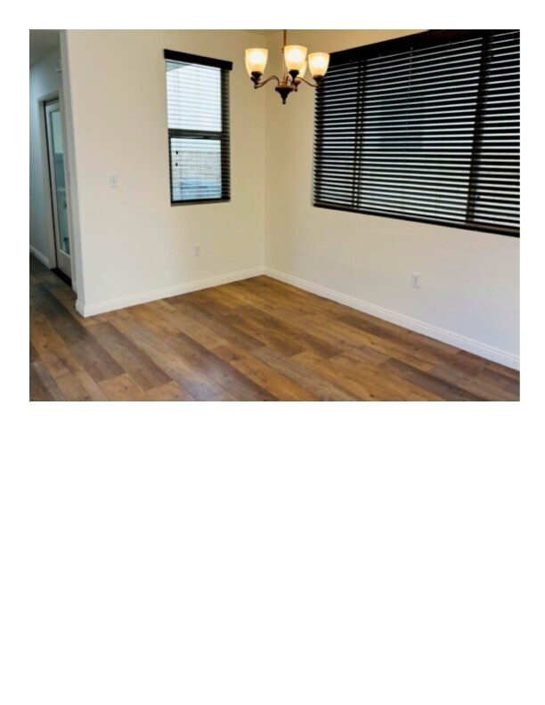 Foto del edificio - 440 Amargosa Way