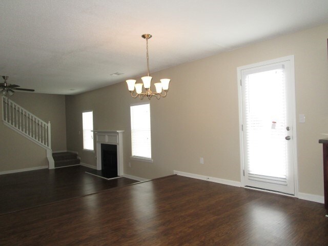 Building Photo - 1481 Saint George Place