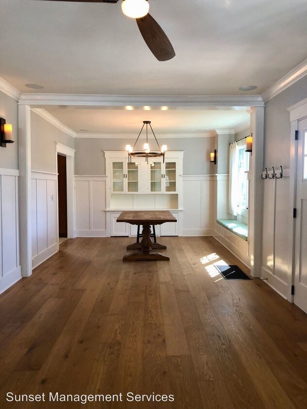 Foto principal - 2 br, 1 bath House - 427 E. Micheltorena #D
