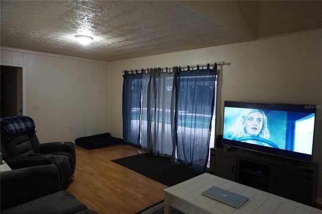 Foto del edificio - 808 Childers Loop