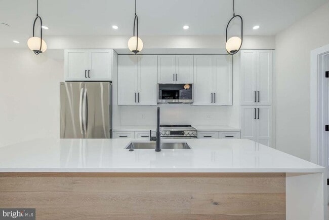 Foto del edificio - 722 Kenyon St NW