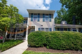 Building Photo - 14 Forest Oaks Dr