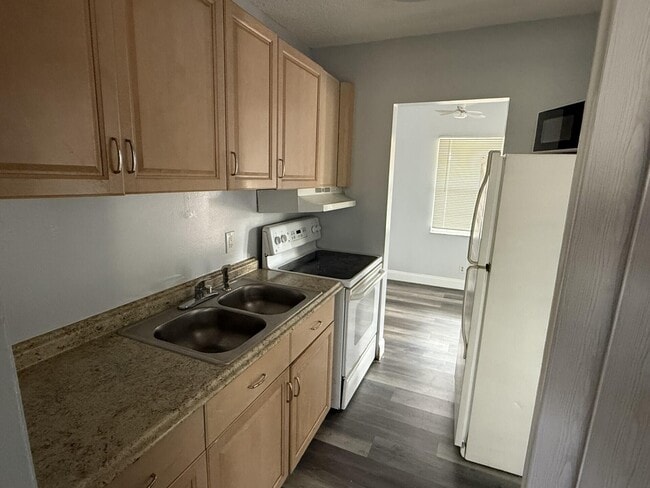 Foto del edificio - 105 SW 5th Ave