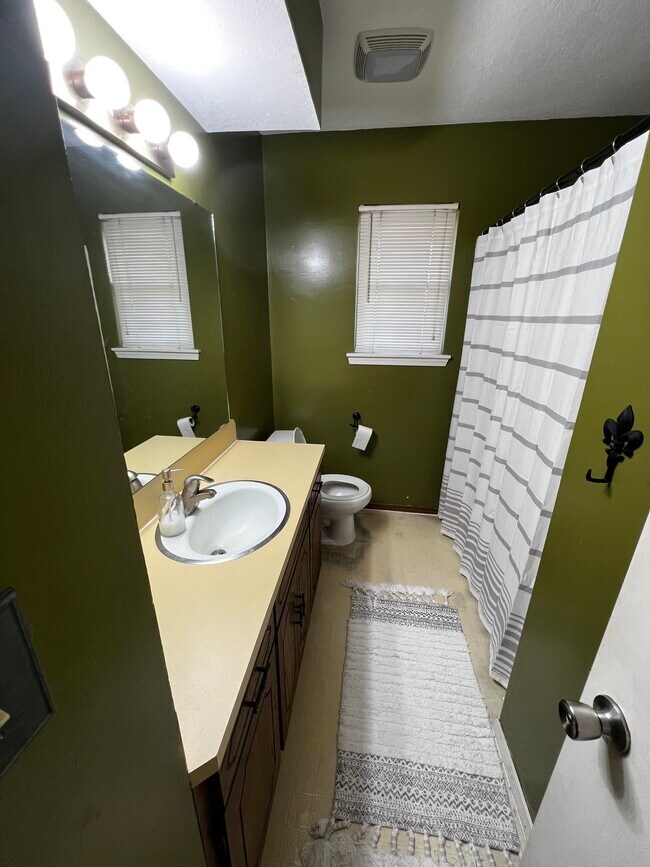 Bathroom - 4305 Revere Rd