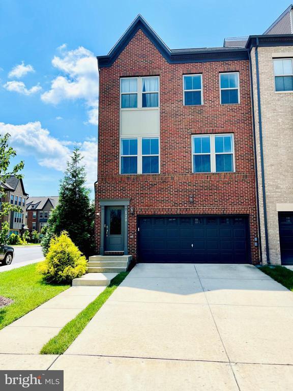 Foto principal - 120 Capital Ct