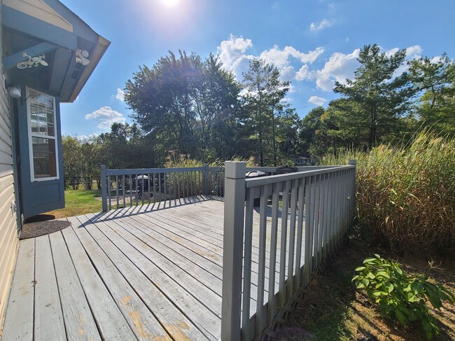 Foto del edificio - 7018 Starkey Ridge Ln