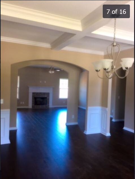 Foto del edificio - 643 Red Oak Ln