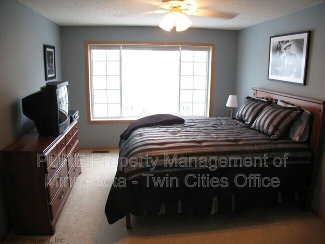 Foto del edificio - 2328 Eagle Trace Ln