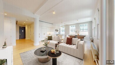 Building Photo - 452 Broome St