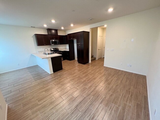 Building Photo - 2 bedroom Condo with a LOFT located in Menifee!