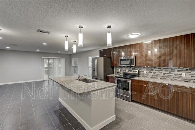 Building Photo - 2303 Bahia Vista St