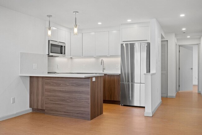 Foto del edificio - 1243 Beacon St