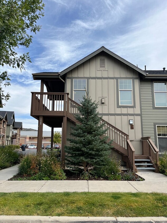 Primary Photo - Foxpointe Condo