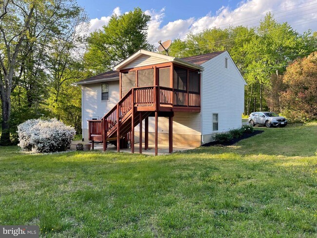 Building Photo - 4504 Mine Rd
