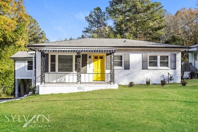 Building Photo - Gorgeous 4BR 2.5BA home in a peaceful sett...