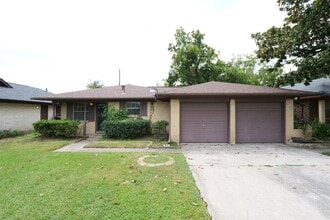 Building Photo - 6118 Rietta St