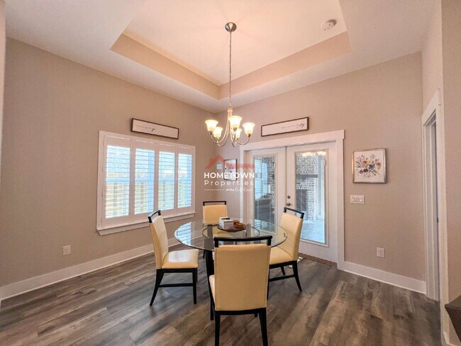 Foto del edificio - Furnished 3-Bed Oasis on Dunridge Drive wi...