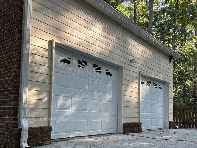 Building Photo - 1361 Willowbrook Dr SW