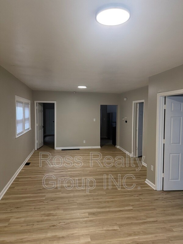 Building Photo - 442 Walbridge Ave