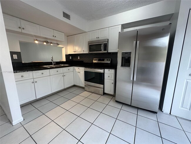 Foto del edificio - 14910 SW 82nd Terrace