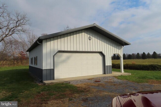 Building Photo - 8743 Buchanan Trail W