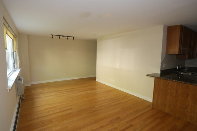 Foto del edificio - 630 W Wrightwood Ave