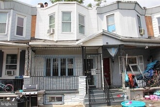 Building Photo - 3450 Tampa St