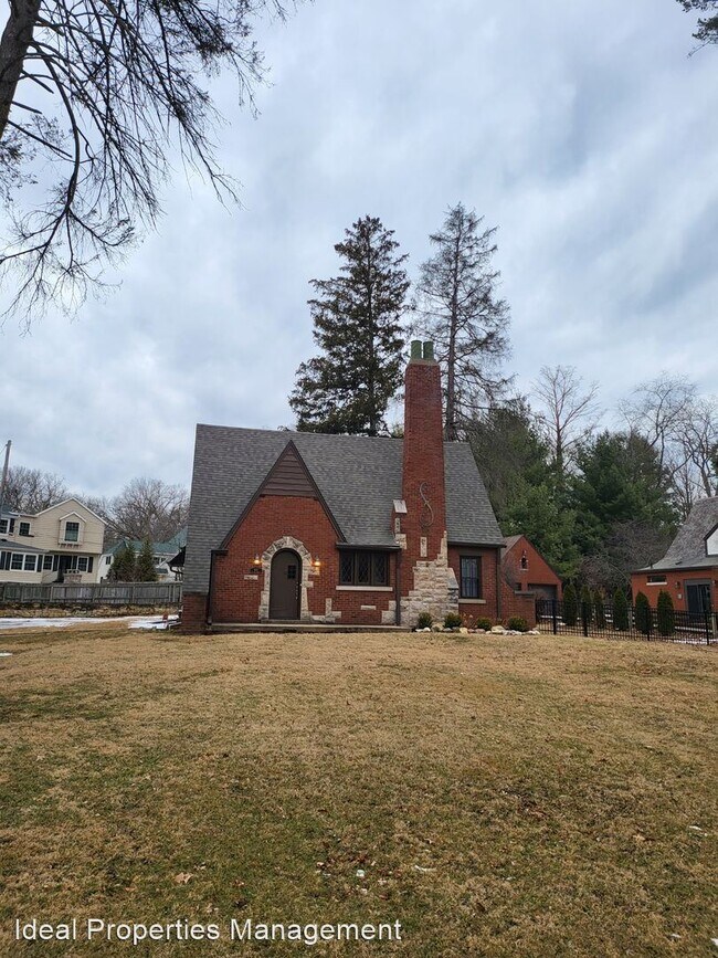 Foto del edificio - 3 br, 1.5 bath House - 1623 W Outer Park D...
