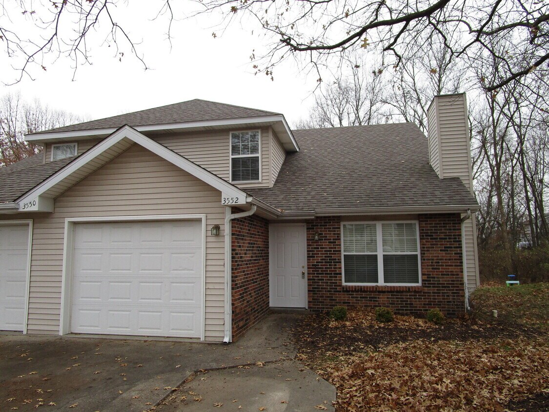 3552 Prescott Dr, Columbia, MO 65201 Townhome Rentals in Columbia MO