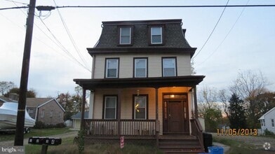 Building Photo - 211 Front St