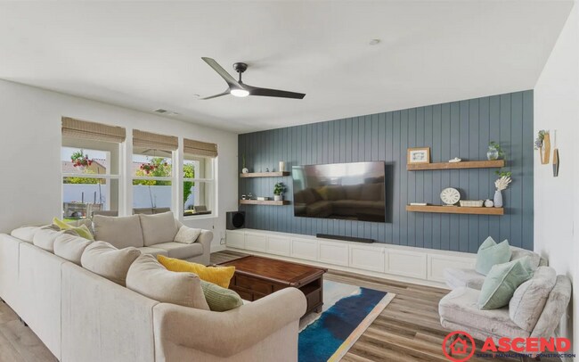 Foto del edificio - Spacious 4-Bedroom Home with Solar, In-Unit Laundry & Full Appliance Package!