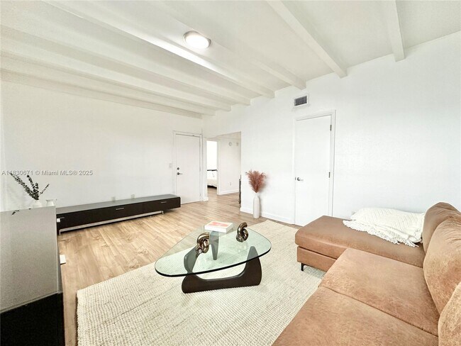 Foto del edificio - 3915 Meridian Ave