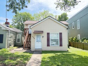 Building Photo - 538 Lilly Ave
